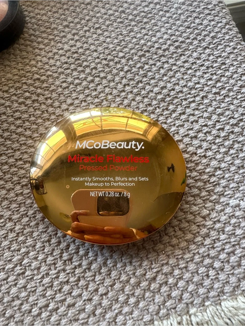 MCoBeauty Miracle Flawless Pressed Powder — Gold